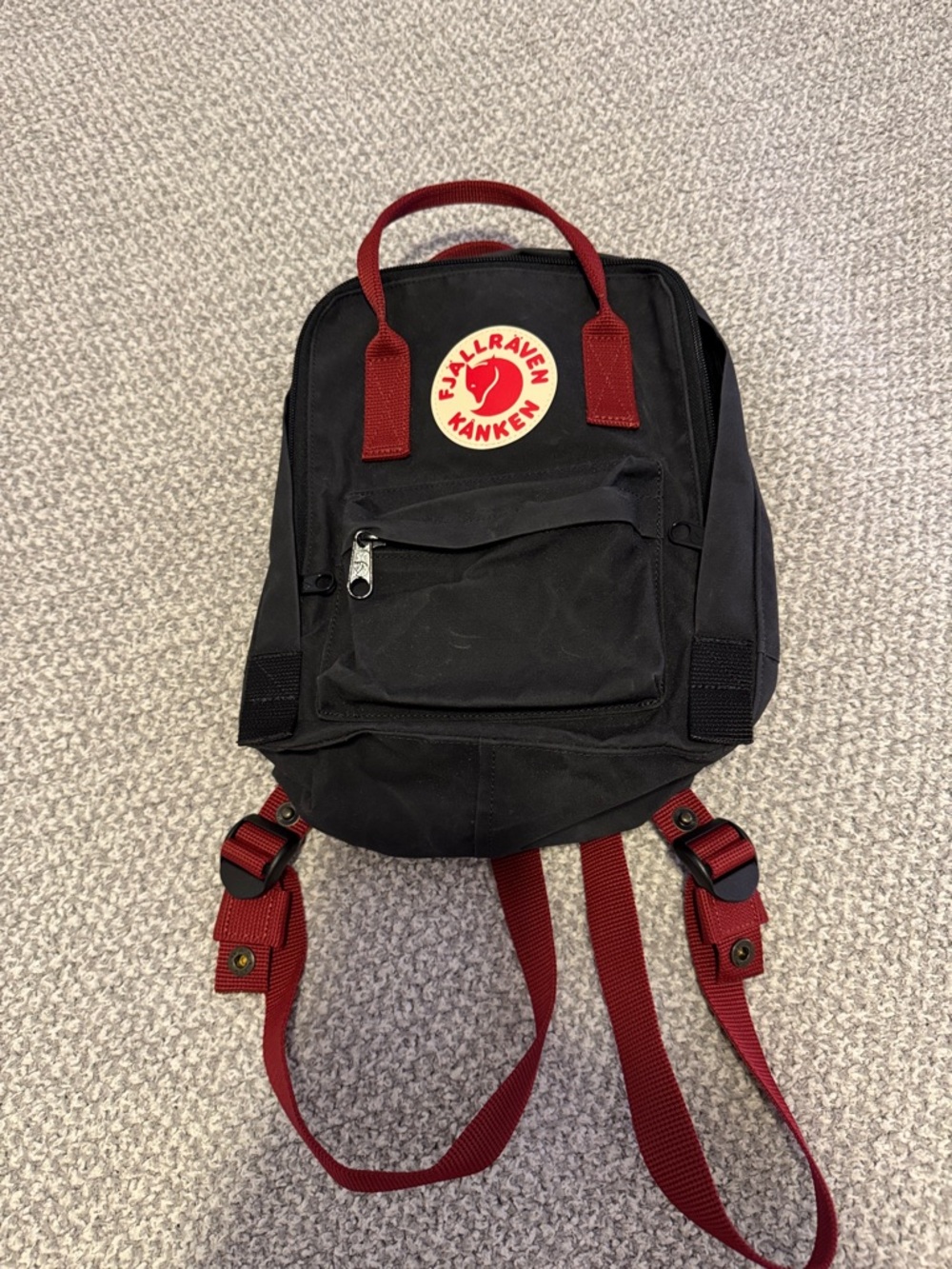 Kånken Mini Backpack Red & Black